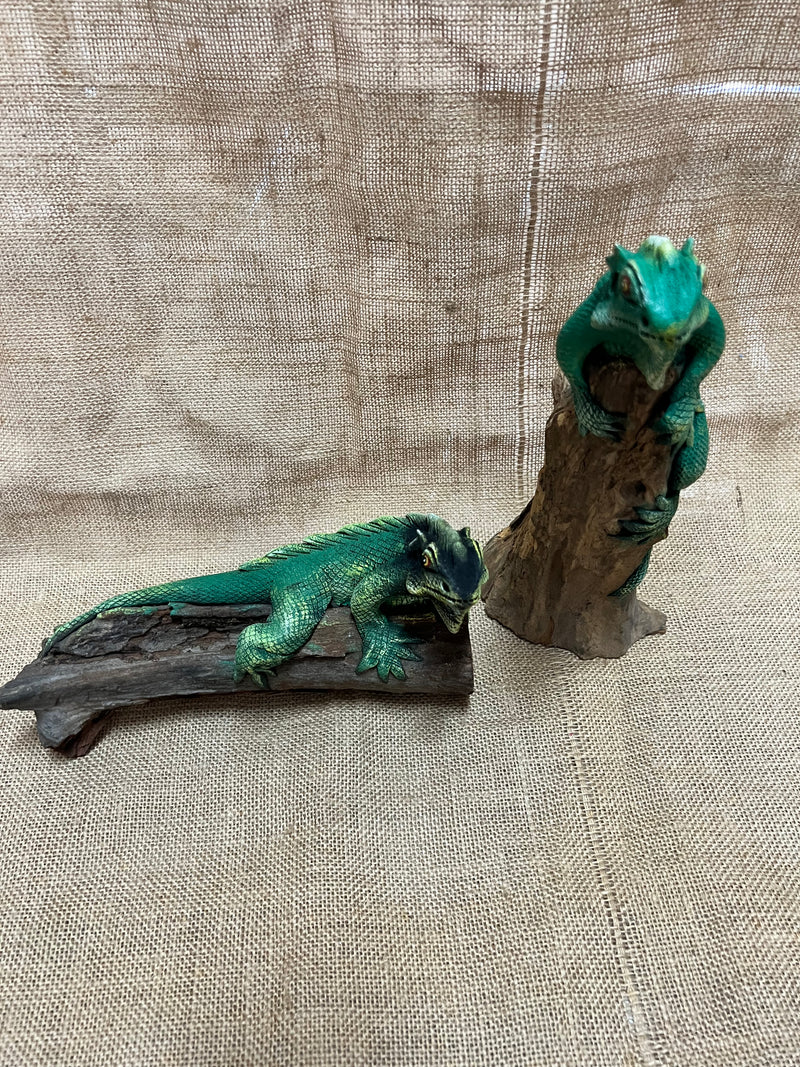Small Iguana Statue- 2 Styles