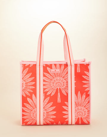 Boat Tote in Palmetto Frond design with splash-proof laminated cotton and multiple interior pockets.