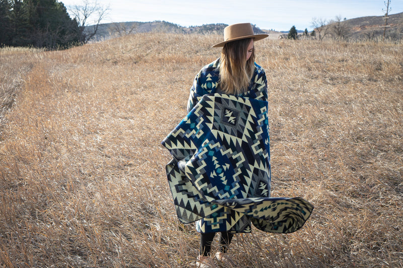 Andean Alpaca Wool Blanket - Blue Chakana (Reversible Queen Size)
