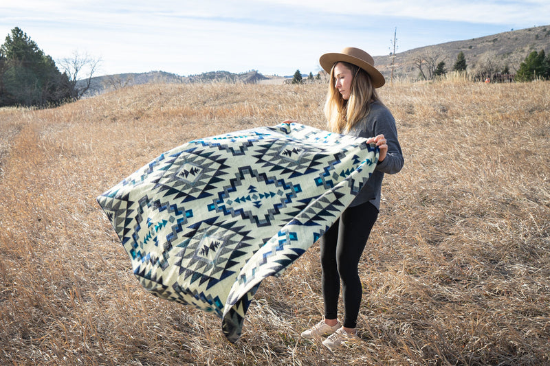 Andean Alpaca Wool Blanket - Blue Chakana (Reversible Queen Size)