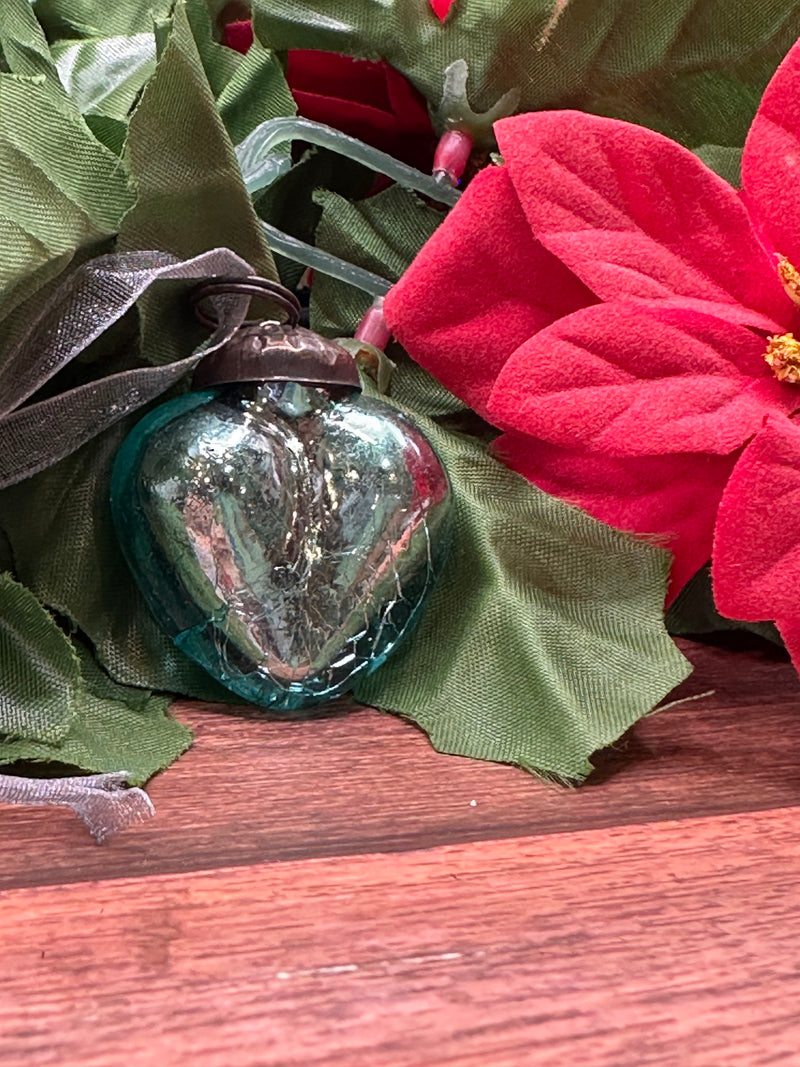 Small Mint 1" Crackle Glass Hearts