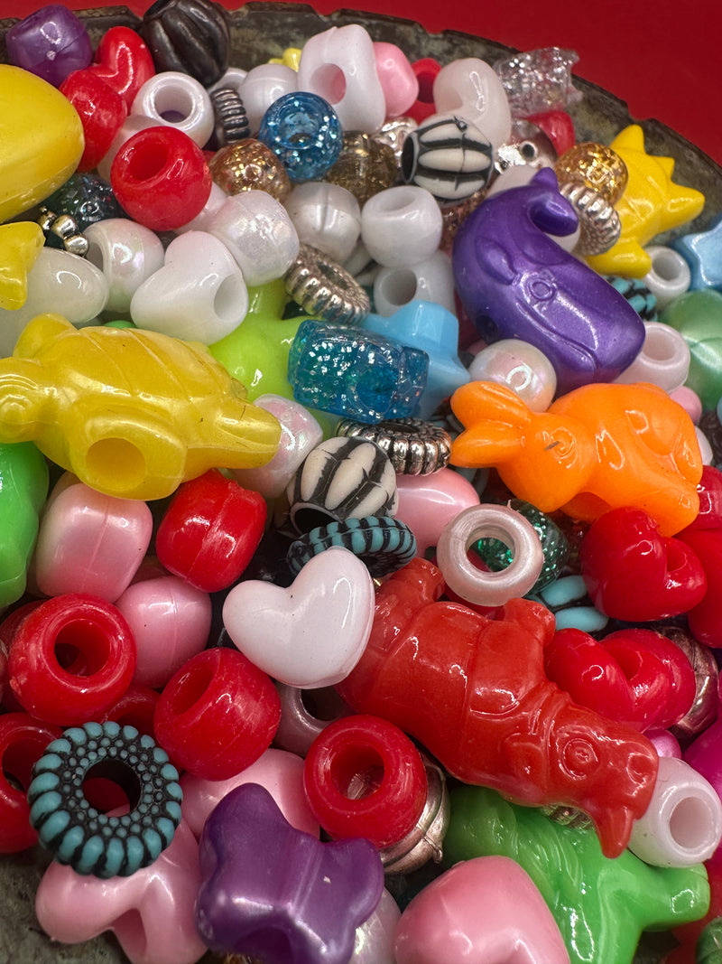 Assorted plastic beads for kids bracelet making craft kit