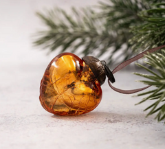 Small Honey Crackle Glass Heart ornament with bronze cap and organza tie, measuring approximately 4cm.