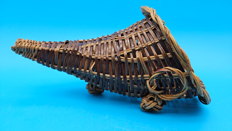 Decorative rattan cornucopia basket