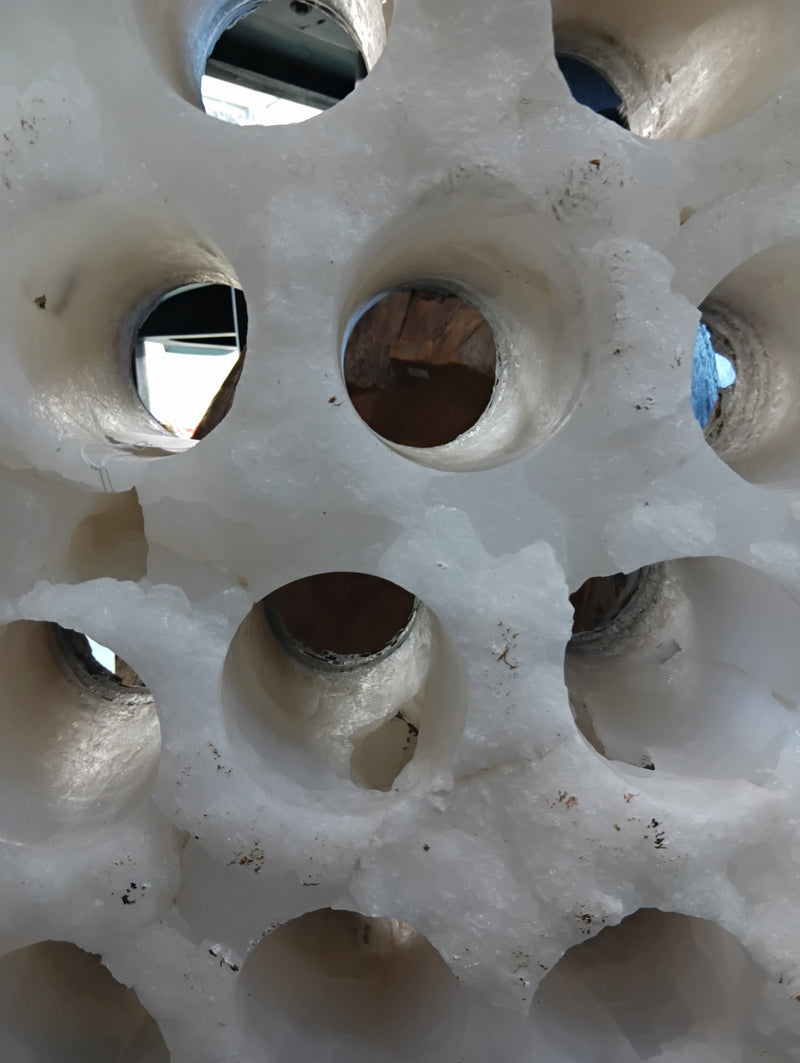 White Onyx Wine Holder with 15 Bottle Openings – Natural Sculptural Stone Rack