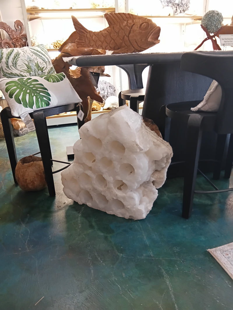 White Onyx Wine Holder with 15 Bottle Openings – Natural Sculptural Stone Rack