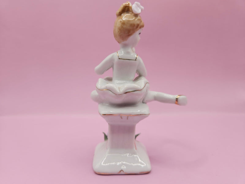 Vintage Ballet Girl Porcelain Figurine | Elegant Ballerina Statue | 5.5"x3"x4.8" - Accent DecorLoving Coastal Living