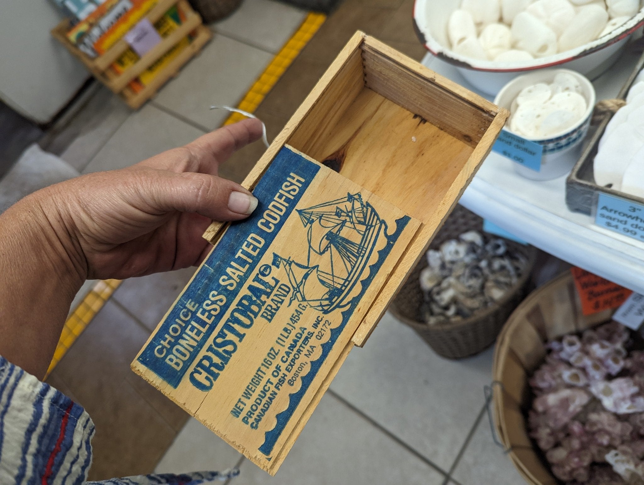 Vintage Cristobal Salted Codfish Wooden Box – 6 Vintage Cristobal Salted Codfish Wooden Box – 6