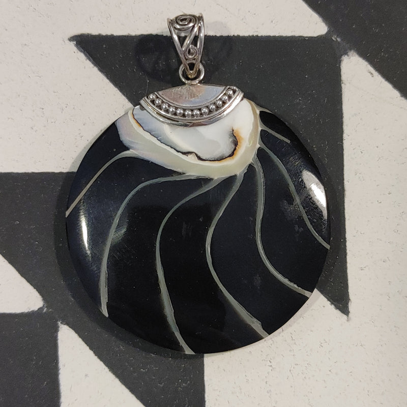 Nautilus Spiral with Black Resin Pendant