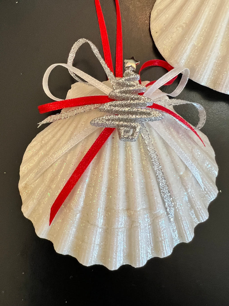 Handmade Scallop Ornament With Silver Tree