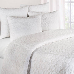 Cotton quilt in white stitched pattern – coastal home textile