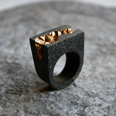Anakie Tapered Ring